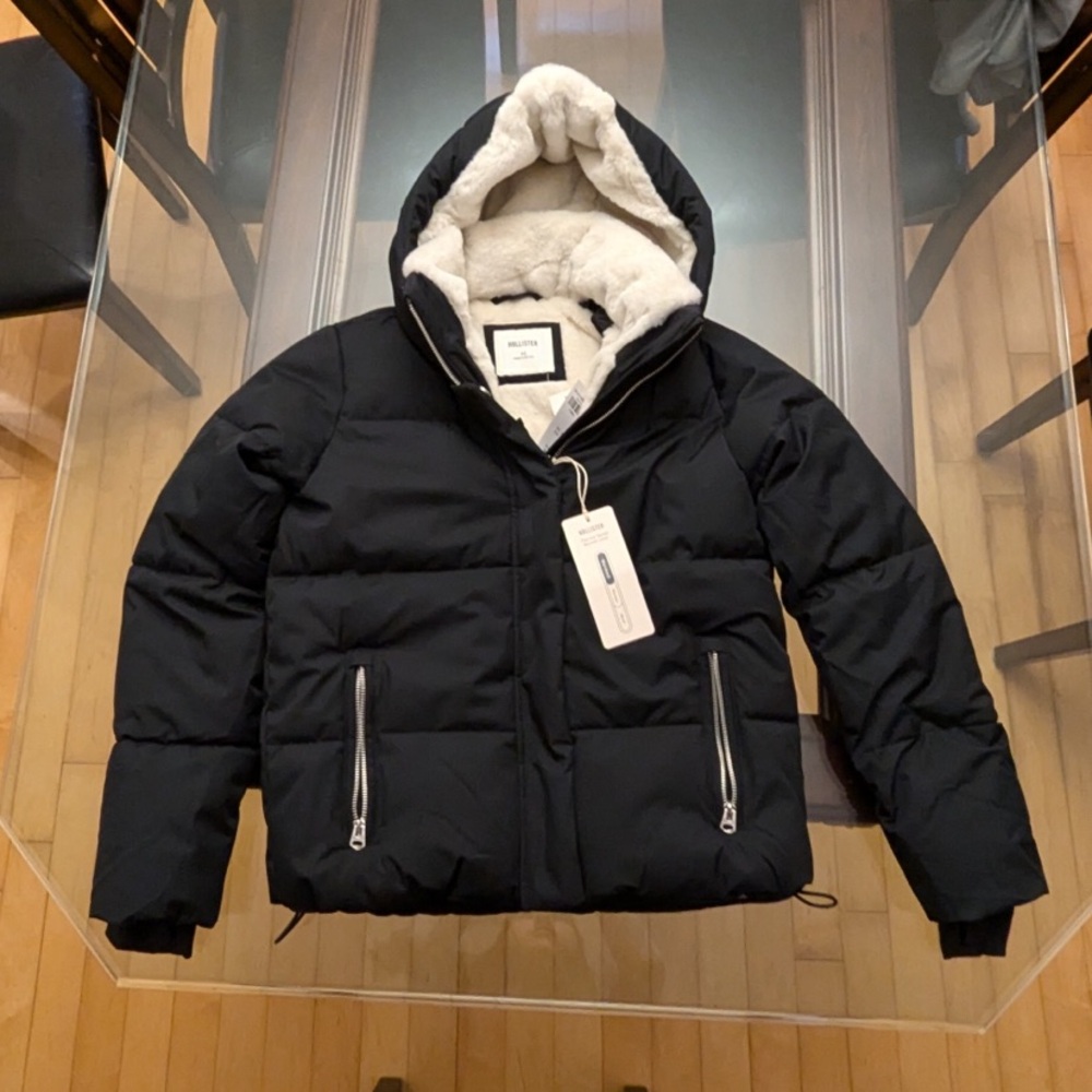 BRAND NEW Hollister Faux Fur-Lined Puffer Jacket